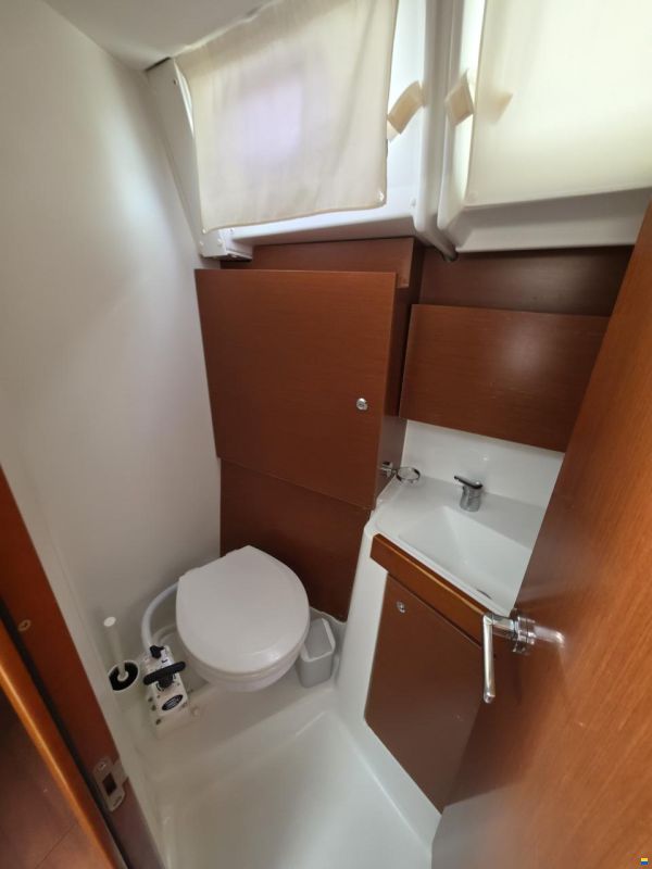 Beneteau OCEANIS 38.1