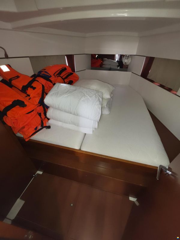 Beneteau OCEANIS 38.1