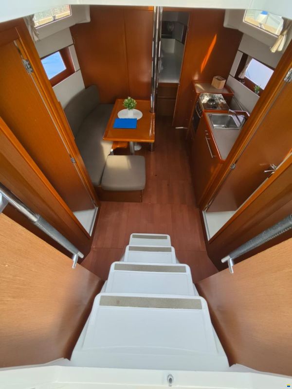 Beneteau OCEANIS 38.1
