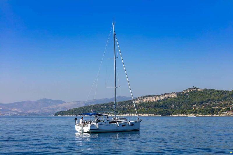 Beneteau OCEANIS 38.1