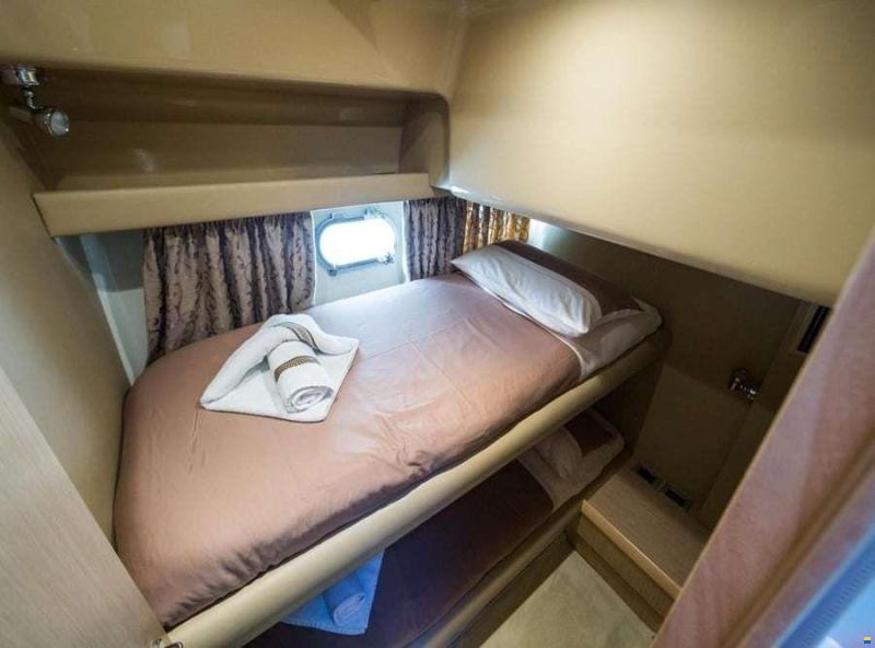 Ferretti 460