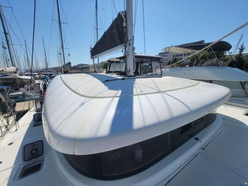 Lagoon 42