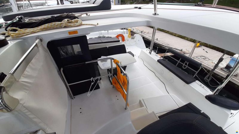 Lagoon 42