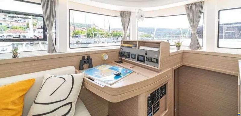 Lagoon 42