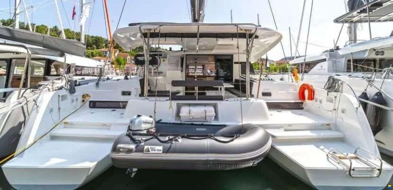 Lagoon 42