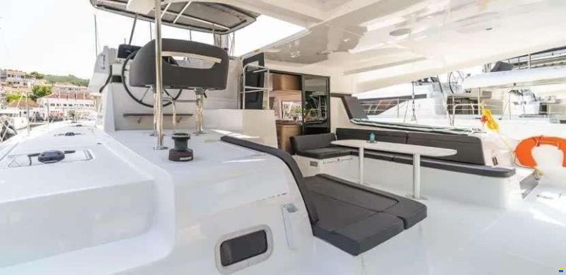 Lagoon 42