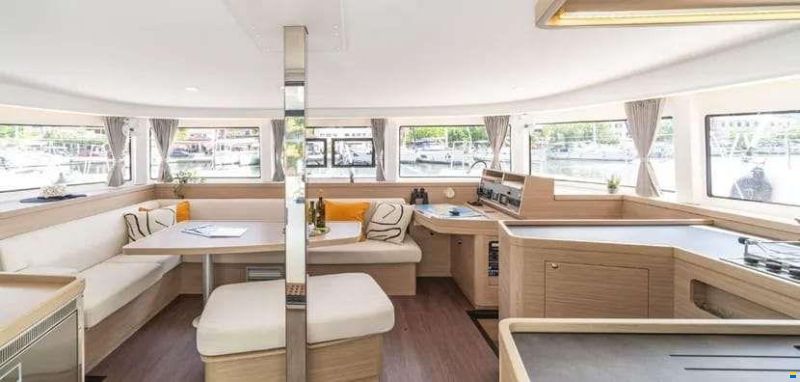 Lagoon 42