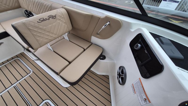 Sea Ray SDX 230 Europe