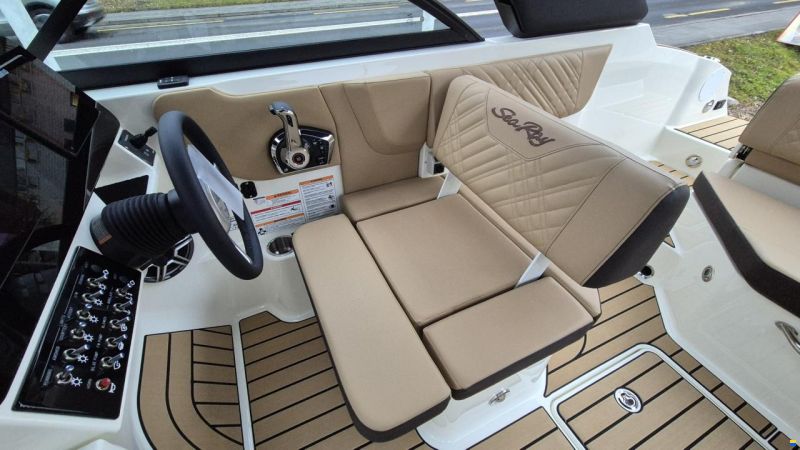 Sea Ray SDX 230 Europe