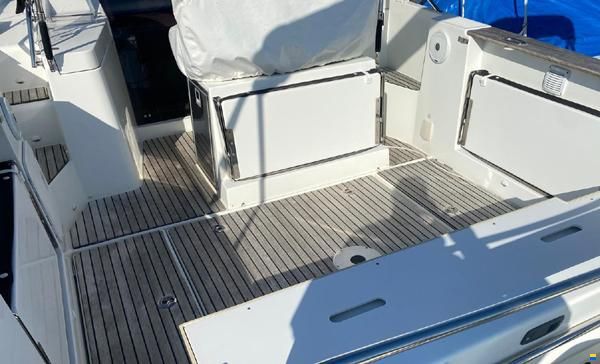 Beneteau Flyer 8.8 SUNdeck