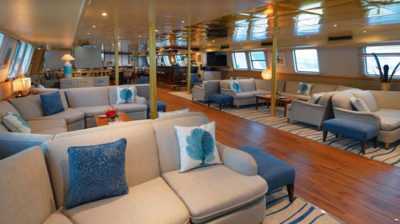 Perama Boutique Cruise Ship 45m