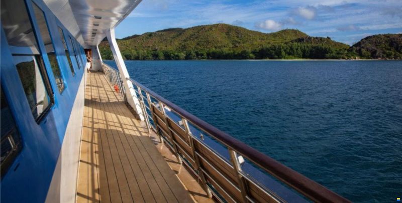 Perama Boutique Cruise Ship 45m