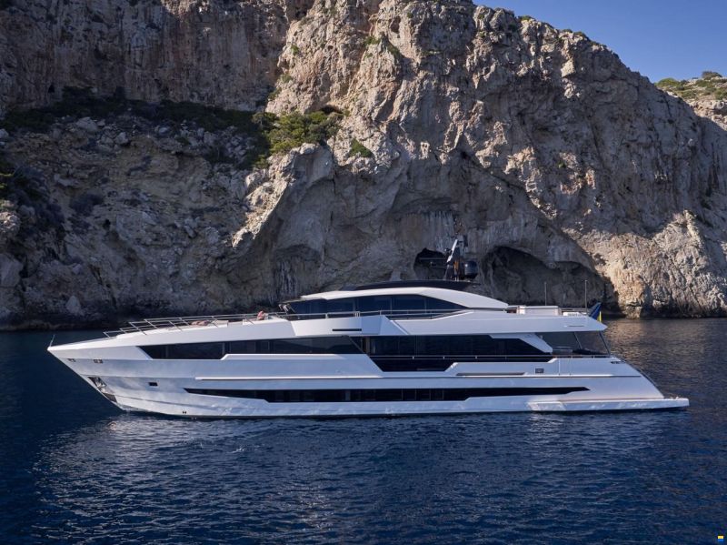Astondoa 110 Century