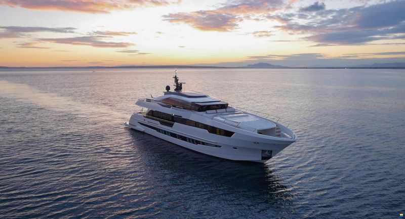 Astondoa 110 Century