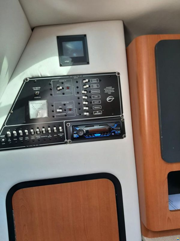 Crownline 250 CR