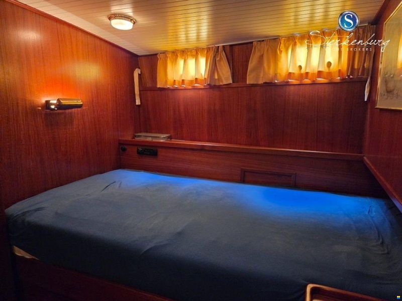 Valk Spiegelkotter 15.50