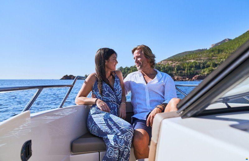 Quicksilver ACTIV 675 BOWRIDER