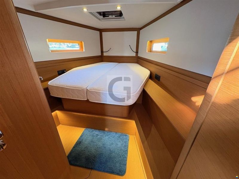Beneteau First 44