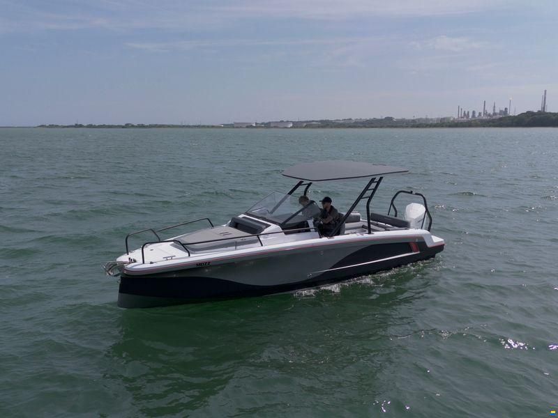 Axopar 25 Cross Top