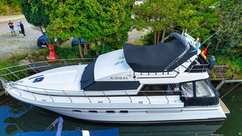 Neptunus 138 / 46 Flybridge Sedan