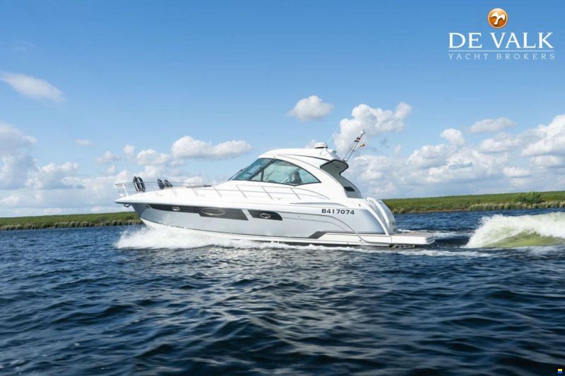 Formula 45 Yacht.