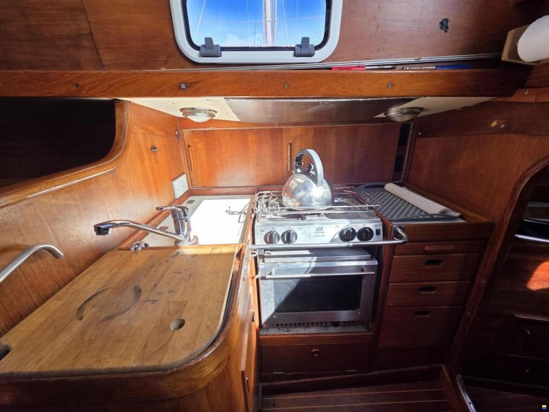 Nautors Swan 37