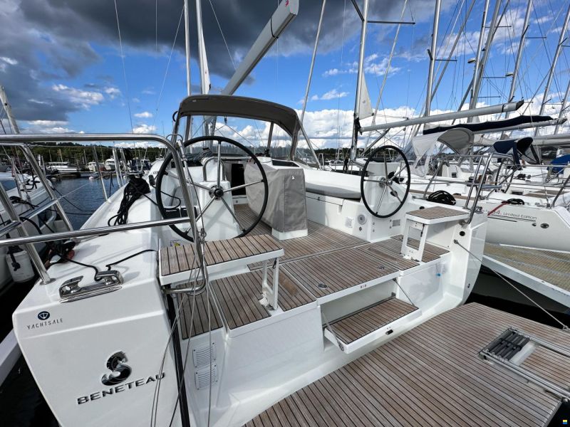 Beneteau Oceanis 37.1