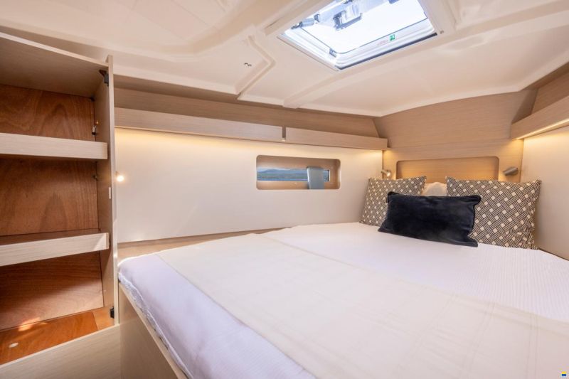 Beneteau Oceanis 37.1