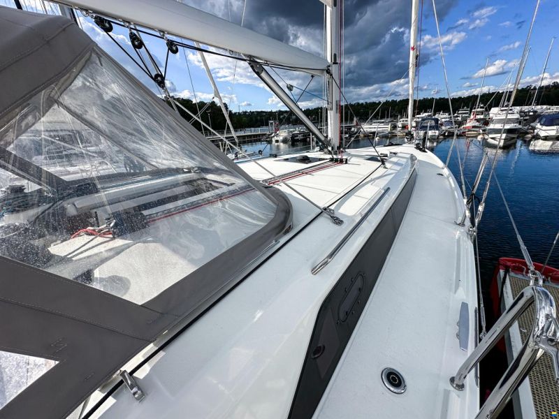 Beneteau Oceanis 37.1