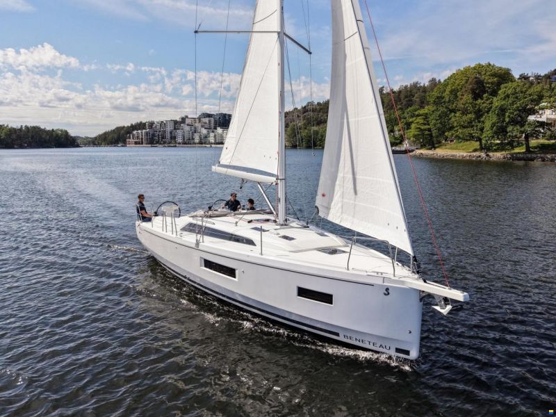Beneteau Oceanis 37.1