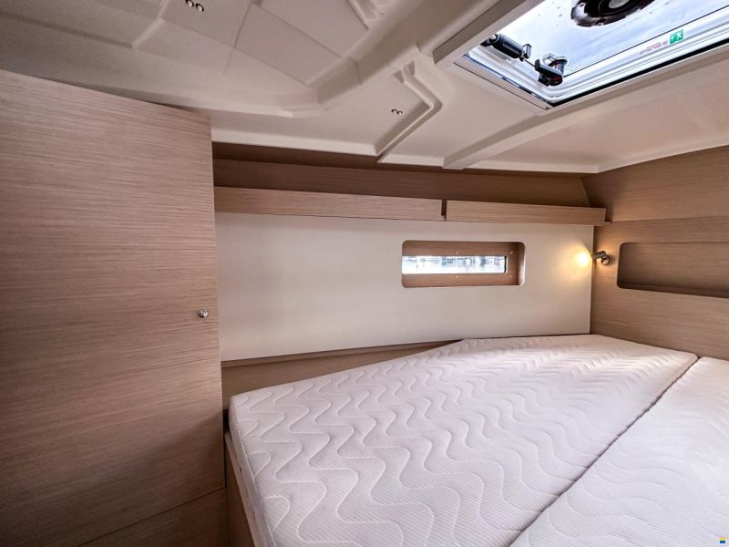 Beneteau Oceanis 37.1