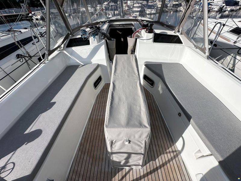 Beneteau Oceanis 37.1