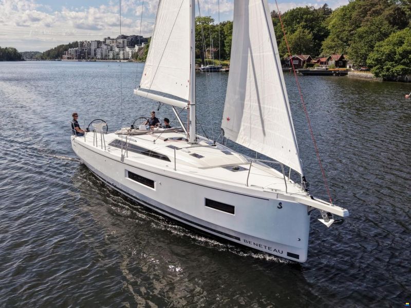 Beneteau Oceanis 37.1