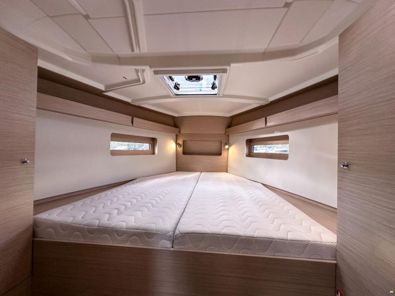 Beneteau Oceanis 37.1