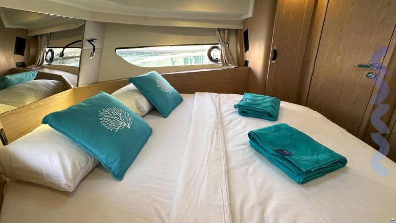 Beneteau NEW SWIFT TRAWLER 37 FLY