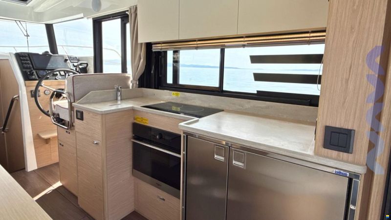 Beneteau NEW SWIFT TRAWLER 37 FLY