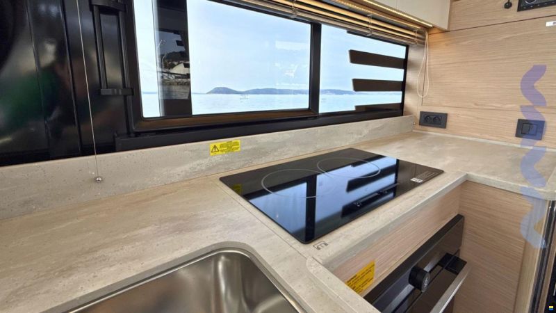 Beneteau NEW SWIFT TRAWLER 37 FLY