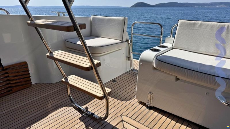 Beneteau NEW SWIFT TRAWLER 37 FLY