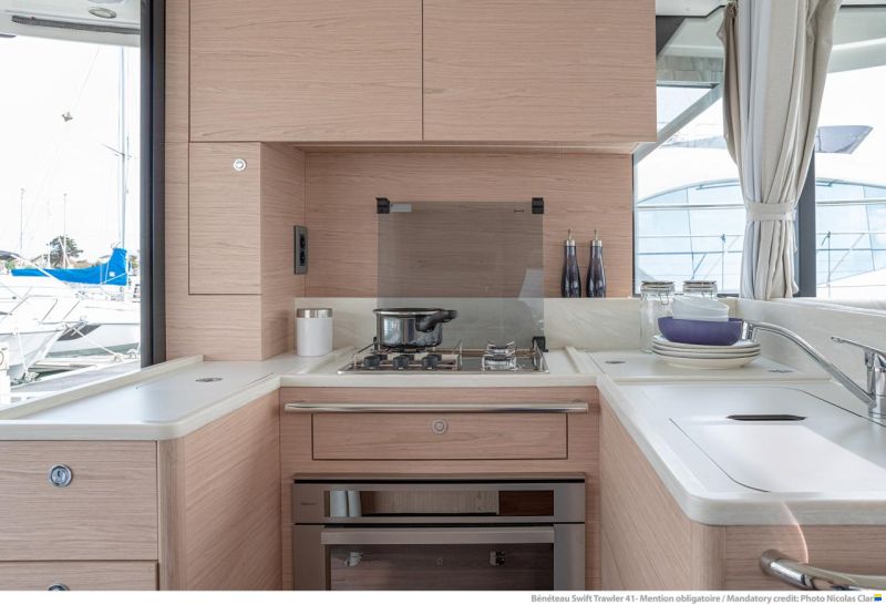 Beneteau SWIFT TRAWLER 41 FLY