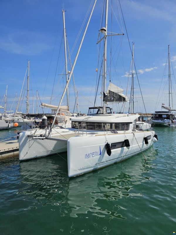 Lagoon 40