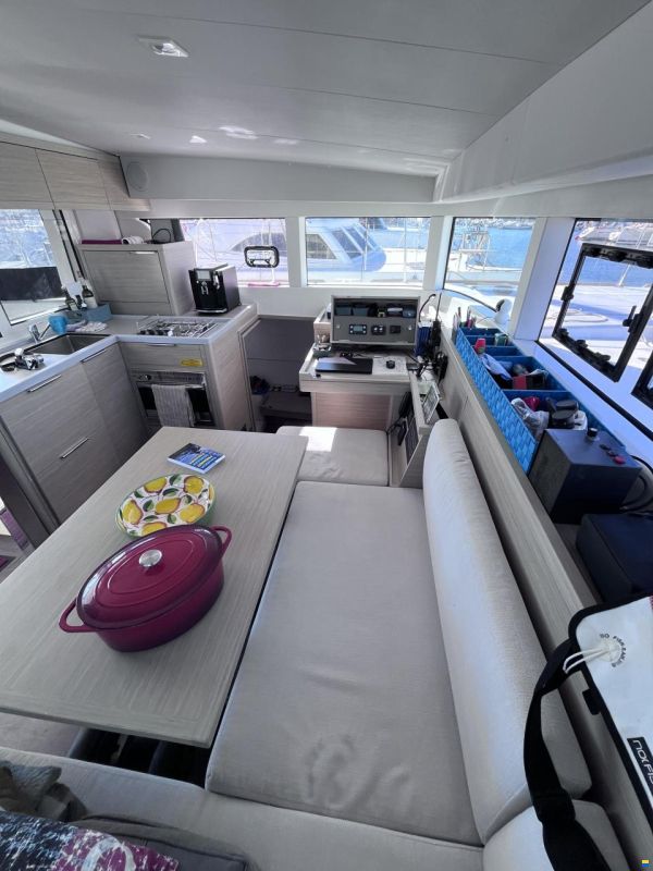 Lagoon 40