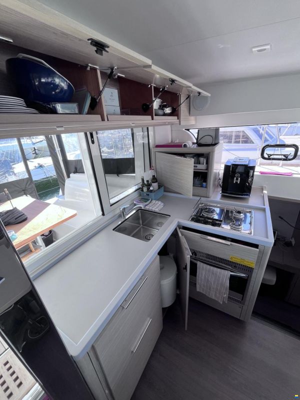 Lagoon 40