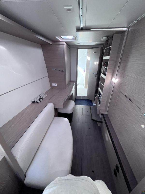 Lagoon 40