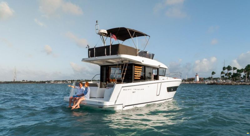 Beneteau Swift Trawler 37 Fly