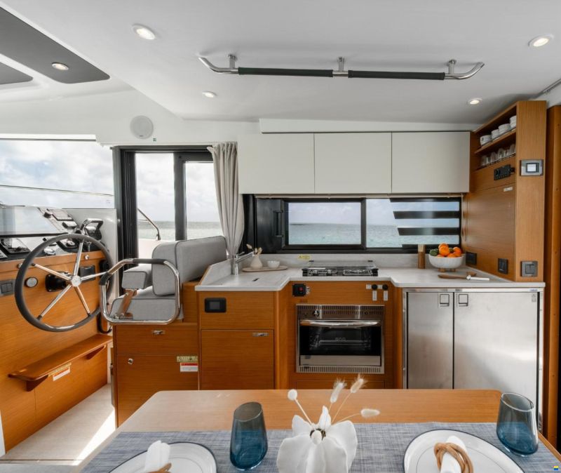 Beneteau Swift Trawler 37 Fly