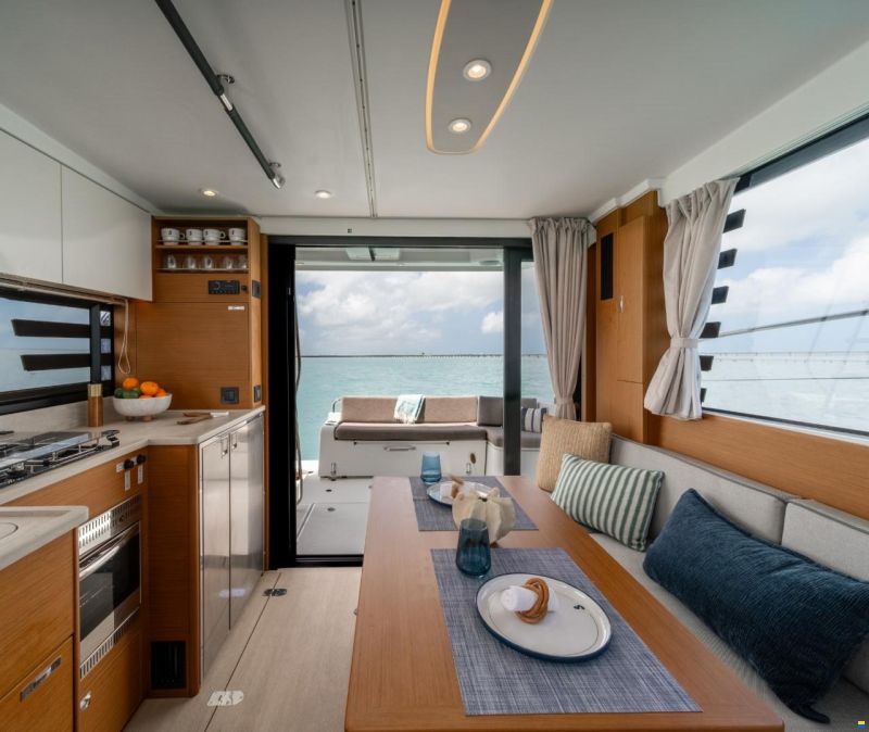 Beneteau Swift Trawler 37 Sedan