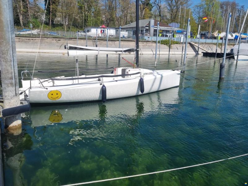 J Boats 70