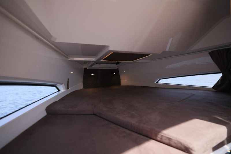 Nordkapp Coupe 905 V12