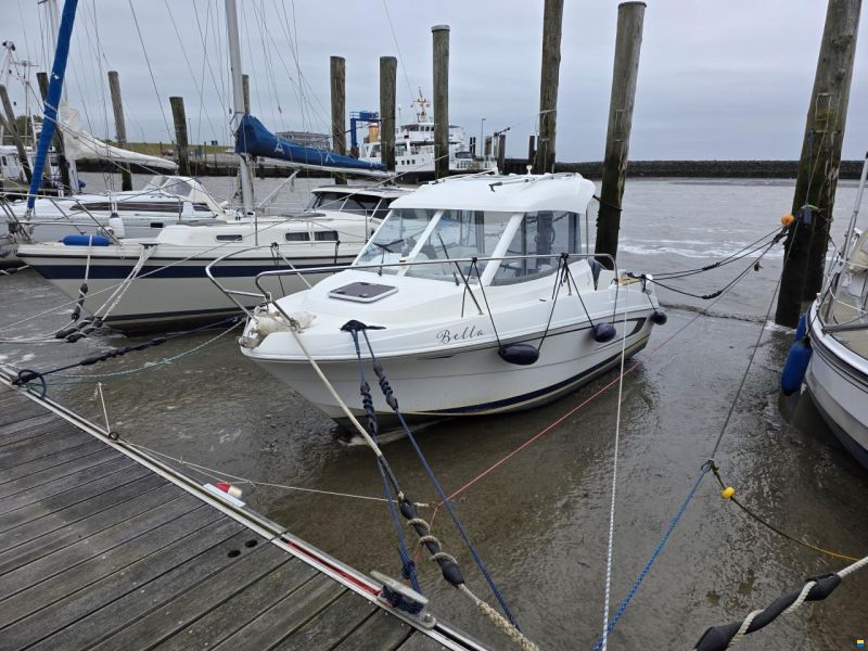 Beneteau Antares