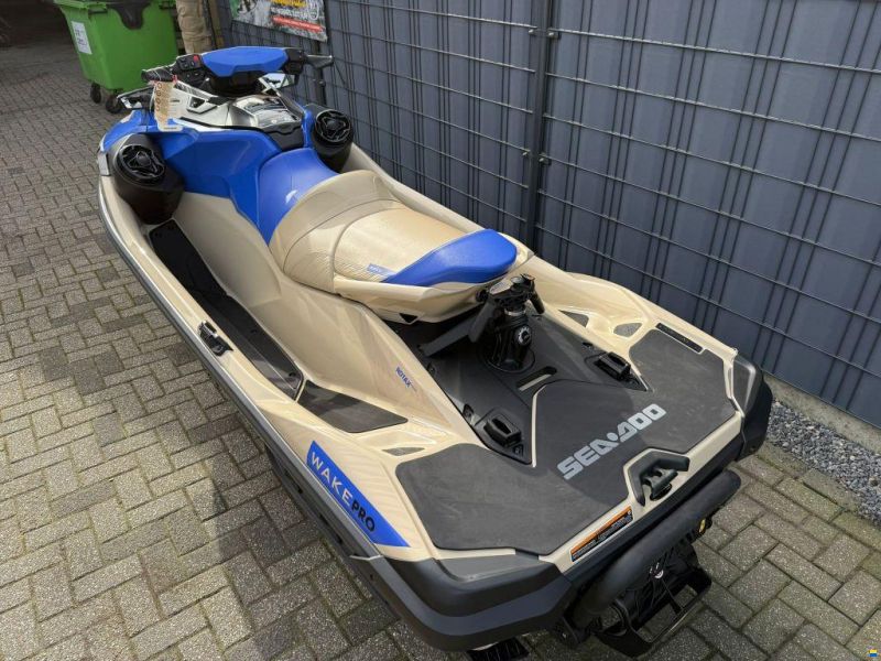 Sea-Doo Wake Pro 230